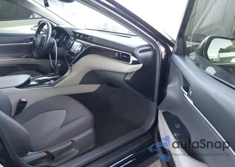 2018 Toyota Camry Le из США, поврежденный, VIN JTNB11HK6J3036398